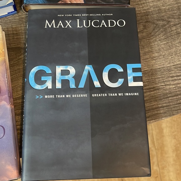 4 - MAX LUCADO HARD COVER SPIRITAL BOOKS - Picture 5 of 5